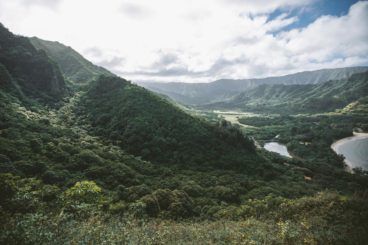 oahu-crouching-lion-hike-trail-view